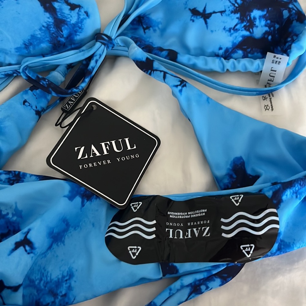 Blue bikini - Picture 2 of 2
